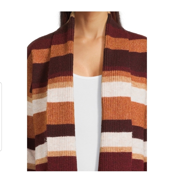 Sweater - Picture 2 of 4